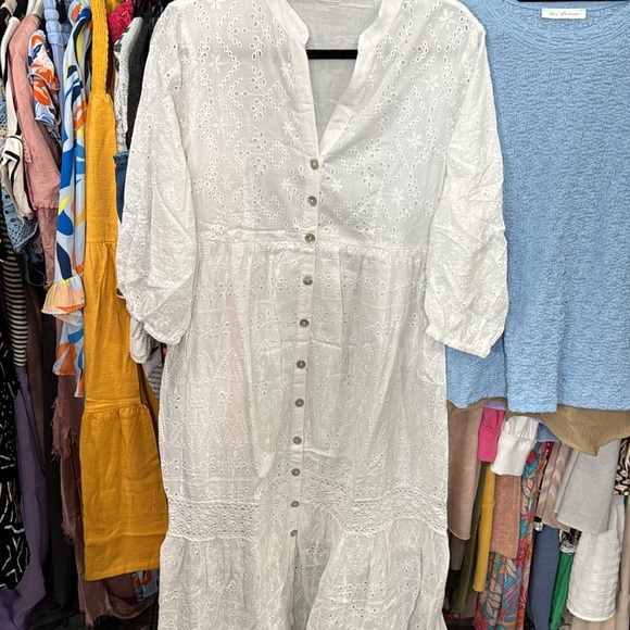 36 CHIC WHITE BOHO EYELIT COTTON MAXI DRESS - Picture 3 of 4